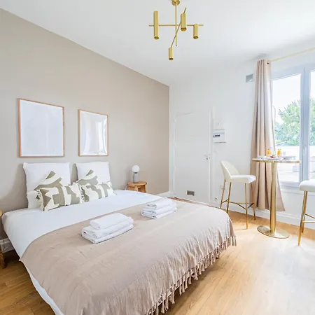 Paisible Proche Paris 16eme Arr - Iii